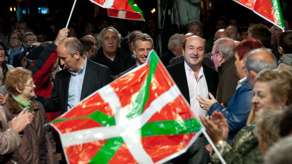 Josu Erkoreka, Iñigo Urkullu y resto de candidaturas en el mitin de Barakaldo