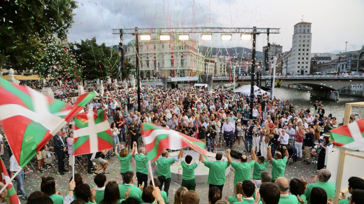 23-J Mitina Arenal Aitor Esteban, Maribel Vaquero, Mikel Legarda, Iñigo Urkullu, Andoni Ortuzar