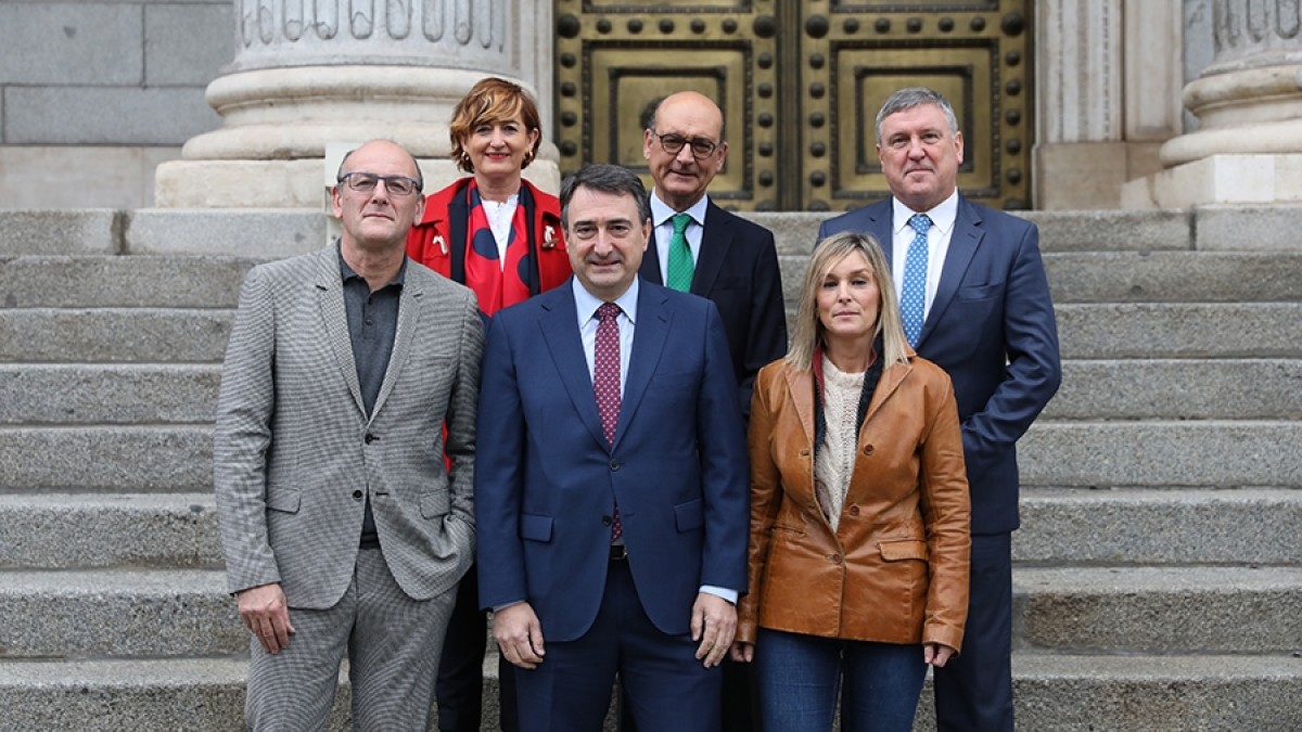Aitor Esteban califica la Comisión de Reconstrucción de “paripé” y “conejo sacado de la chistera”, y confirma el rechazo de EAJ-PNV a sus conclusiones económicas, sociales y sanitarias