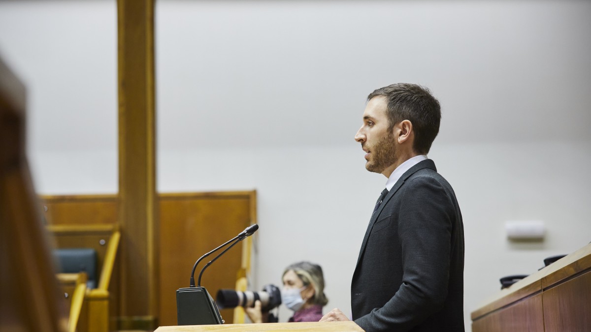 EAJ-PNV logra el apoyo unánime del Parlamento para estudiar la situación económica de Aiara y de varios municipios de Bizkaia