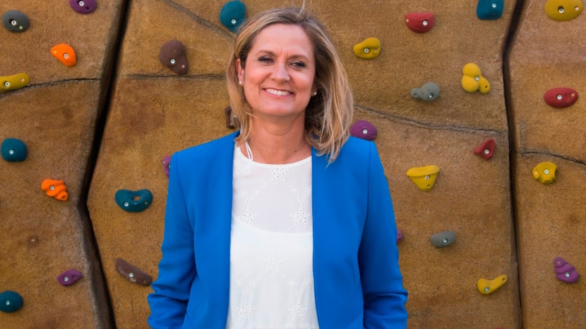 Amaia del Campo Berasategi afronta su revalidada candidatura a la Alcaldía de Barakaldo con “los valores que me inculcaron desde que soy alderdikide de EAJ-PNV: compromiso y responsabilidad”