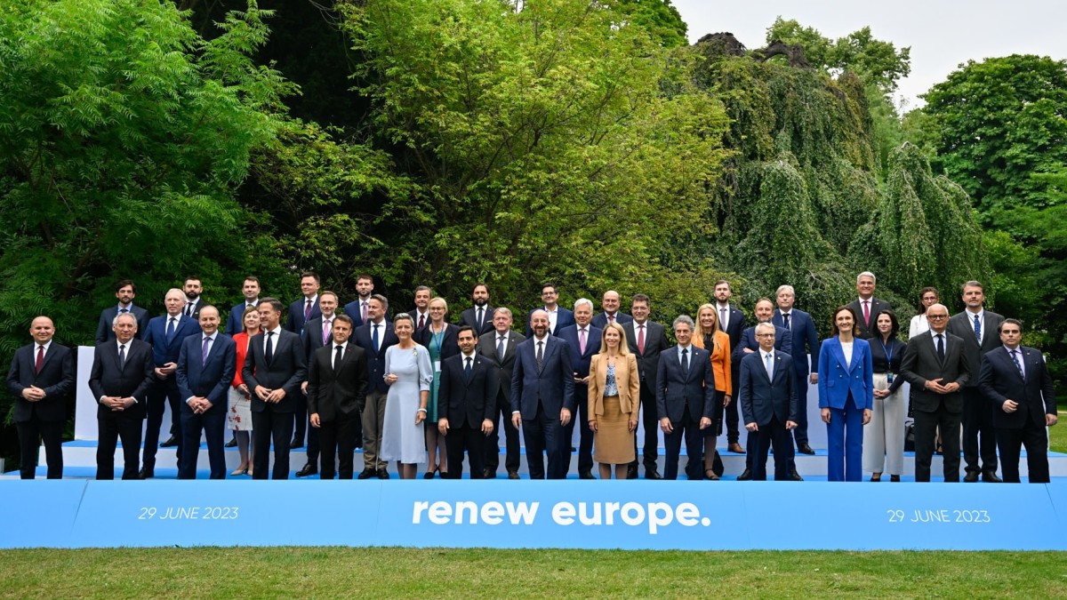 EAJ-PNVk Bruselara eraman du Euroerregioa eratzeko eskaria, Europako funtsen kudeaketa eraginkorra erreklamatu du eta muturreko eskuinaren kontrako konpromisoa berretsi du 