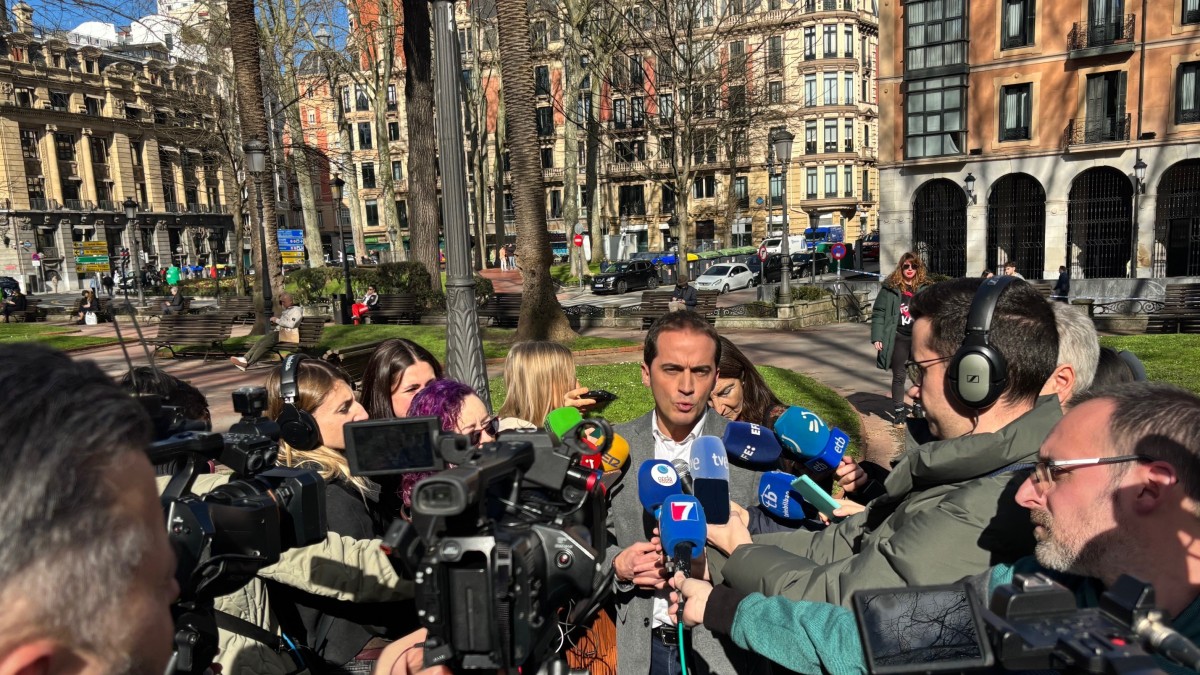El presidente del BBB destaca “la responsabilidad y la valentía” de la alcaldesa de Santurtzi”