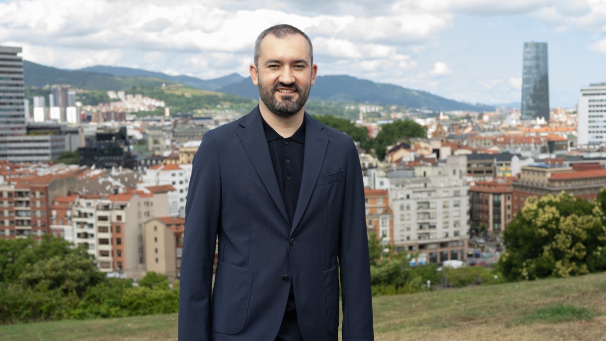 Mikel Hidalgo recibe el respaldo total de las bases del Partido como candidato a la Alcaldía de Bilbao