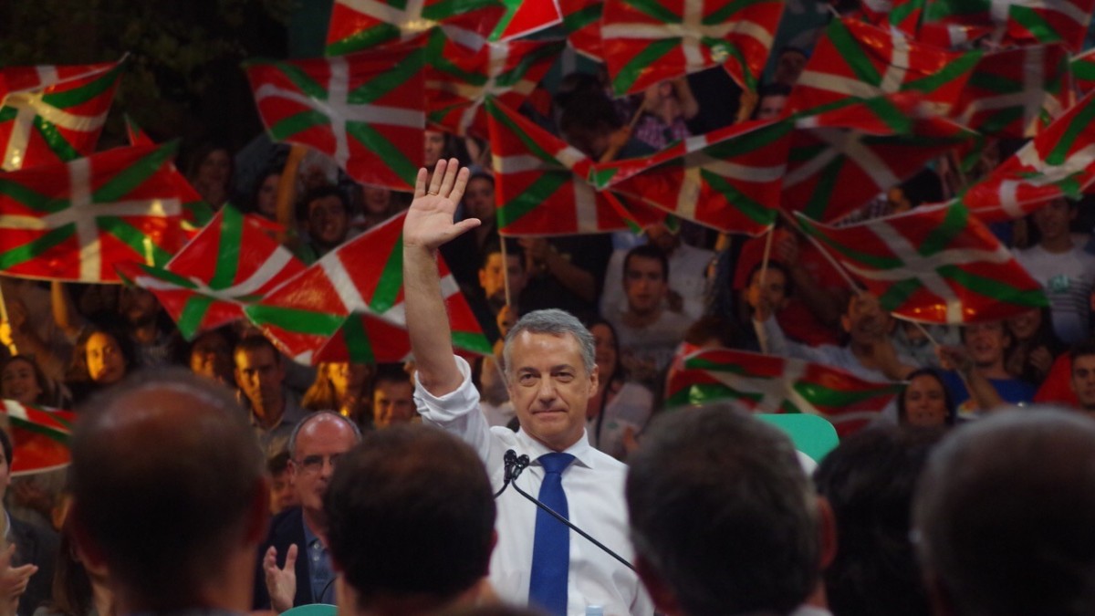 Iñigo Urkullu: “Mezu bat daukat euskal gazteentzako: merezi du parte hartzeak, bozkatzeak eta Euskadiren etorkizuna erabakitzeak”