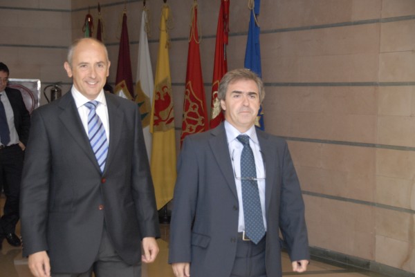 Joseba Aurrekoetxea y Josu Erkoreka Presentación campaña elecciones generales 2011