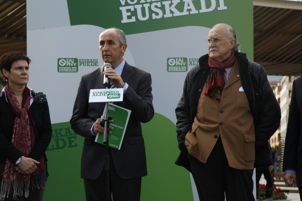Josu Erkoreka eta Iñaki Azkuna Indautxun