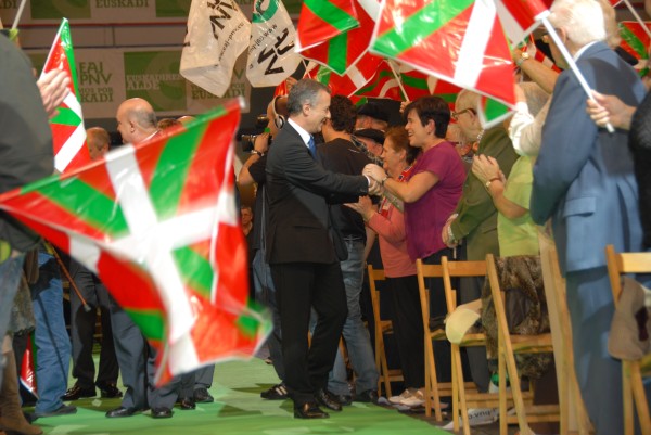 Iñigo Urkullu, Josu Erkoreka, Arantxa Tapia y Emilio Olabarria. Mitin de La Casilla