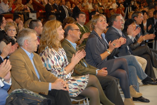 Iñigo Urkullu, Josu Erkoreka, Arantxa Tapia y Emilio Olabarria. Mitin de La Casilla