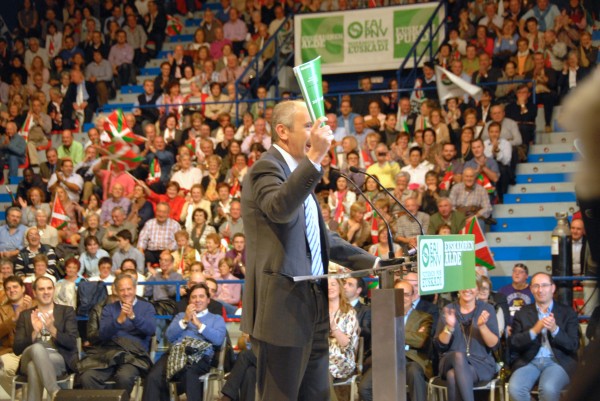 Iñigo Urkullu, Josu Erkoreka, Arantxa Tapia y Emilio Olabarria. Mitin de La Casilla