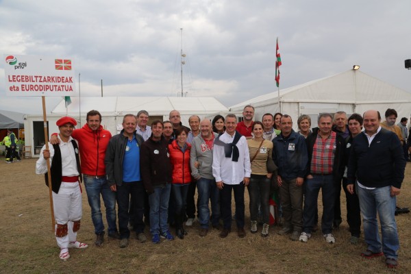 Alderdi Eguna 2014 EAJ-PNV - Desfile de autoridades y OOMM