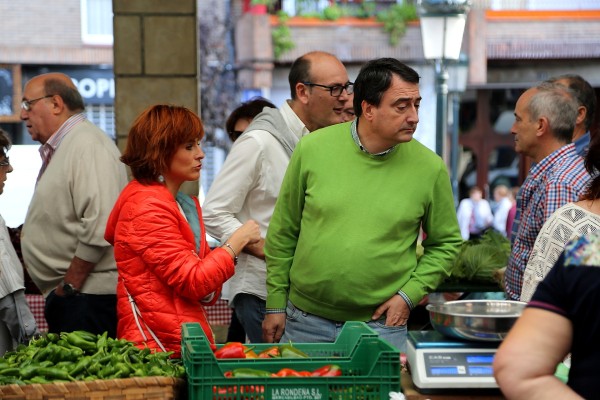 Representantes de EAJ PNV en el último lunes de Gernika 2015