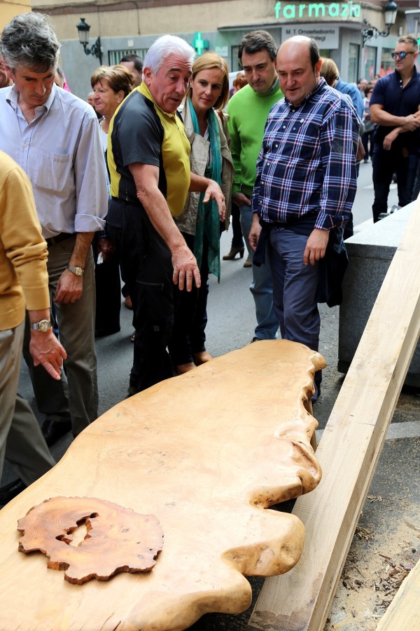 Representantes de EAJ PNV en el último lunes de Gernika 2015