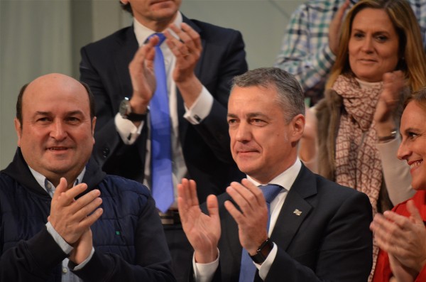 Mitina Barakaldon - Aitor Esteban, Iñigo Urkullu, Andoni Ortuzar