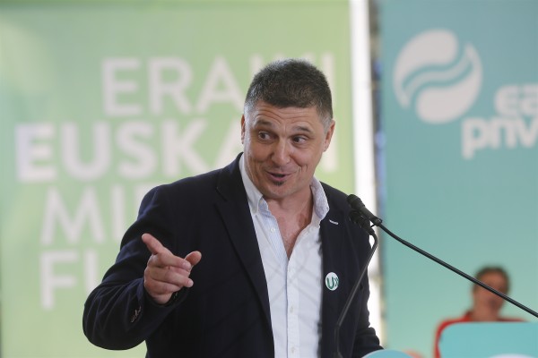 Mitin Basauri. Urkullu, Atutxa, Busquet. 