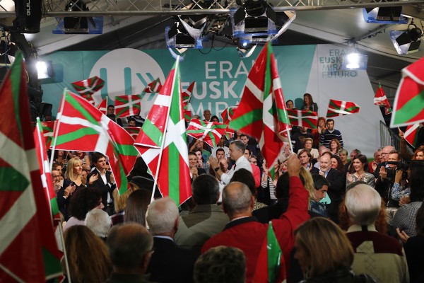 Mitin Basauri. Urkullu, Atutxa, Busquet. 