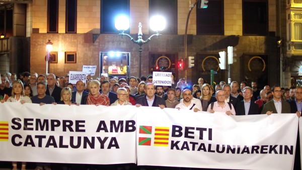 Aberri Batzarraren 155aren eta atxiloketen aurkako kontzentrazioa