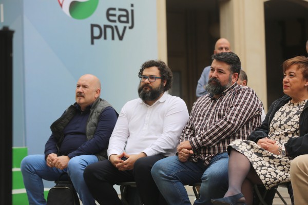 Mitin - Getxo. Andoni Ortuzar, Josune Gorospe, Aitor Esteban, Imanol Landa.