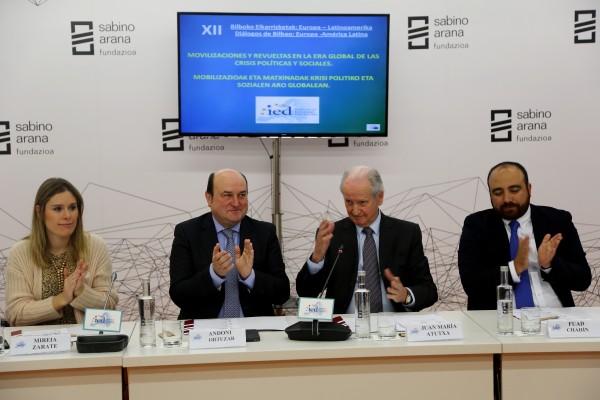 Andoni Ortuzar, Juan Maria Atutxa, Fuad Chahín, Mireia Zarate.  XII Diálogos de Bilbao. Europa y América Latina