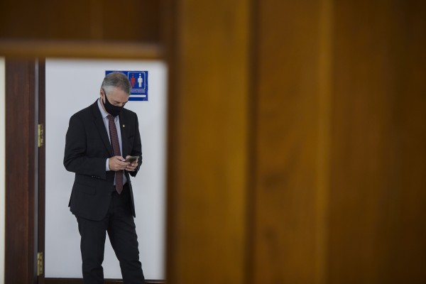 Pleno Ordinario en el Parlamento Vasco (08-10-2020)