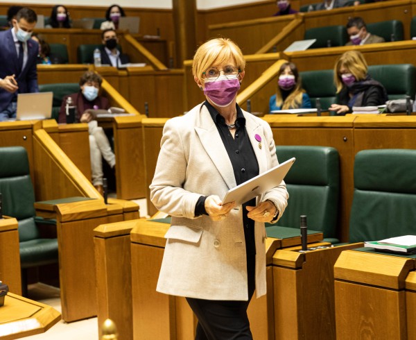 Pleno Ordinario en el Parlamento Vasco (25-11-2021)
