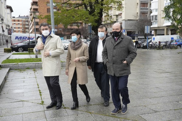 Aitor Esteban, Andoni Ortuzar, José Antonio Suso y Estefanía Beltrán de Heredia, en Vitoria Gasteiz