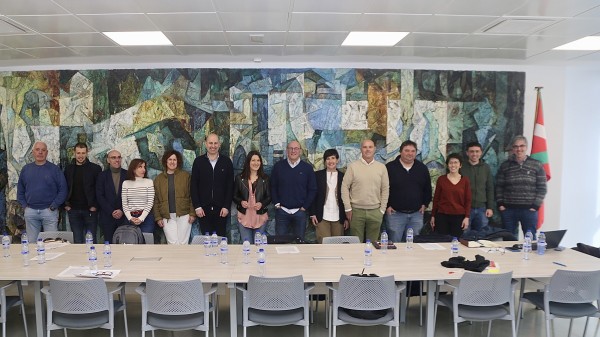 Oihane Agirregoitia con la flota de altura - Ondarroa