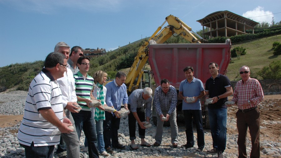 Candidatos de Ezkerralde en la playa de La Arena