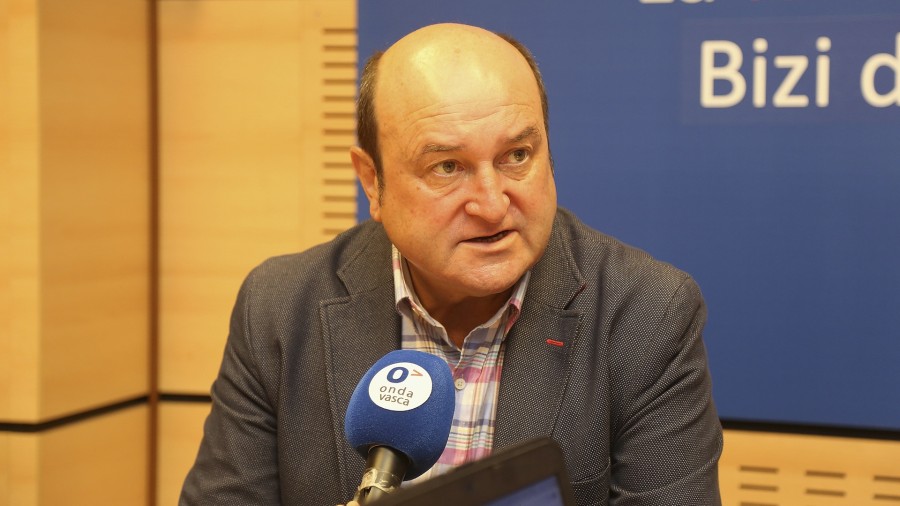 EAJ-PNVren “haserrea” adierazi du Ortuzarrek, Espainiako gobernuak Ekonomia Itunaren Batzorde Mistoa deitzeari uko egin diola ikusita 