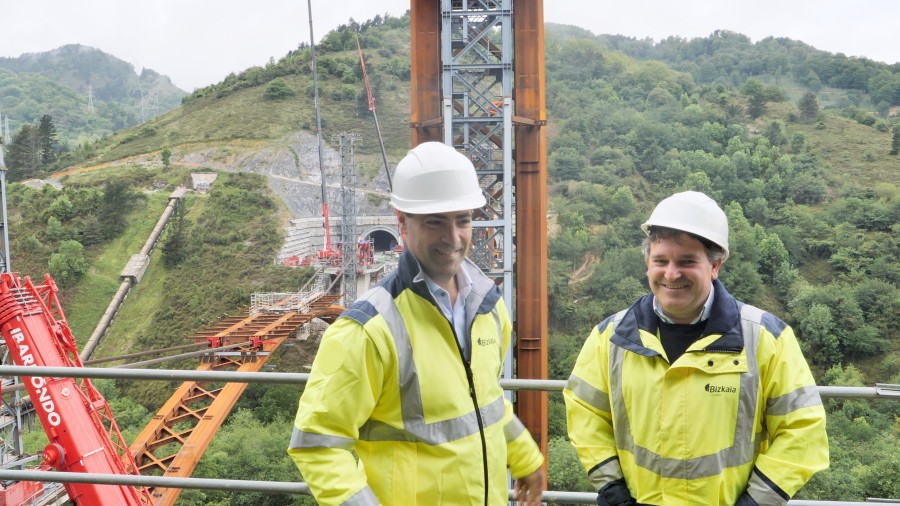 El abatimiento de los viaductos del Bolintxu inicia la cuenta atrás para la puesta en marcha de la segunda fase de la Supersur