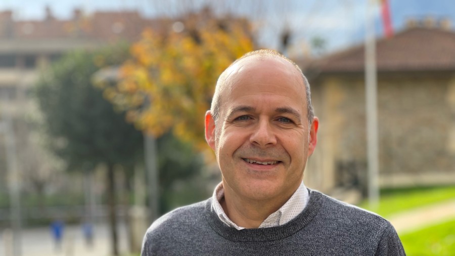 Iñaki Totorikaguena Sarrionandia seguirá ofreciendo “trabajo, plena dedicación, cercanía y proyectos ilusionantes” para seguir mejorando Iurreta
