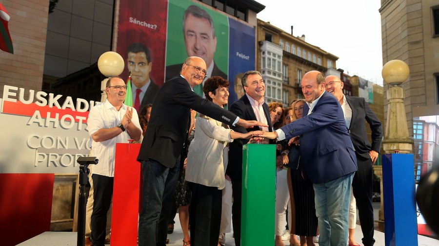 Aitor Estebanek EAJ-PNVri botoa emateko deia egin du, Euskadik Madrilen “ahots propioa, orekatua eta independentea”  izaten jarrai dezan