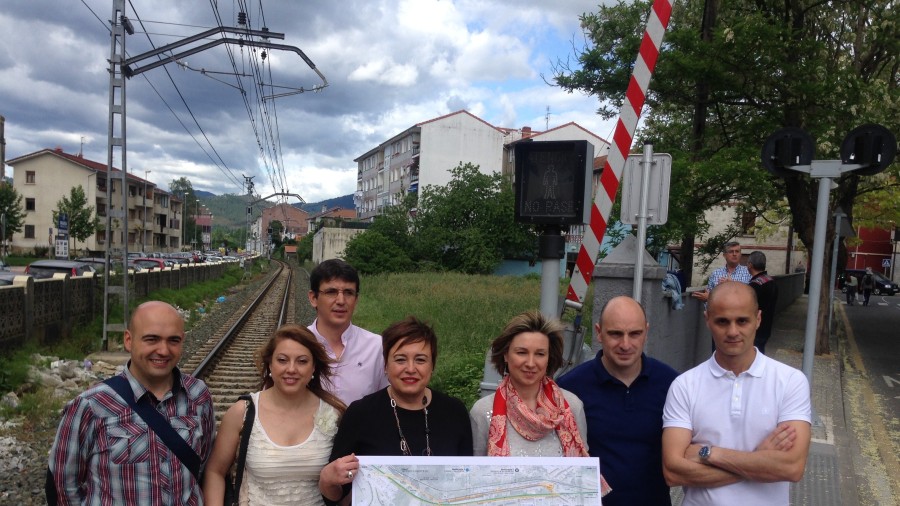 EAJ-PNV lanean ari da Bilbo-Balmaseda lineako zati bat kentzeko, Arangurengo Plazatik Casa Pintaraino